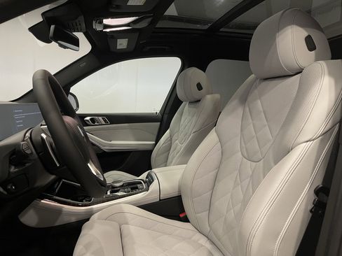 New 2026 BMW X5 xDrive40i w/ Premium Package image 8