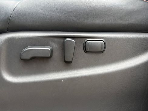 Used 2020 Nissan Armada Platinum w/ Captain's Chairs Package AWD/4WD image 14