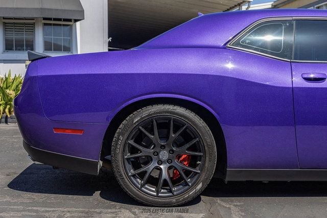 Used 2016 Dodge Challenger SRT Hellcat RWD image 10