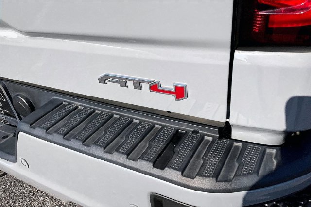 Used 2024 GMC Sierra 1500 AT4 w/ Technology Package AWD/4WD image 25
