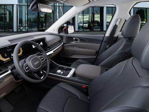 New 2026 Kia Carnival LXS image 17