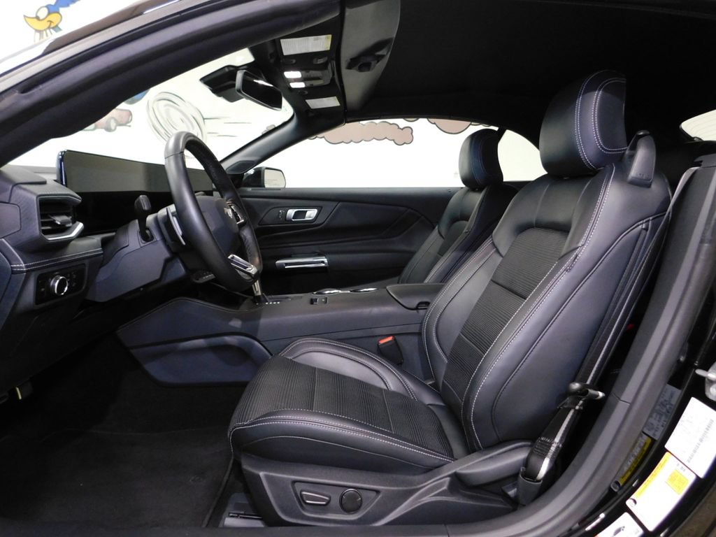 Used 2025 Ford Mustang GT Premium RWD image 41