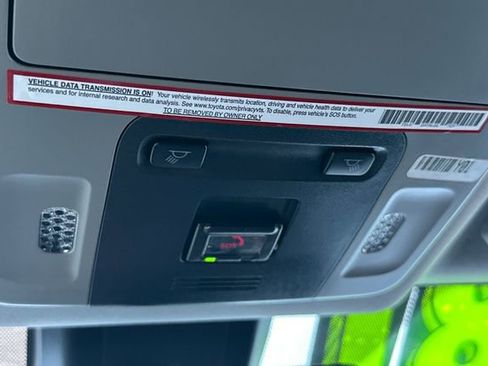 Certified 2021 Toyota Camry SE image 34