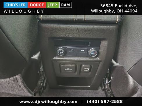 Used 2019 Chevrolet Traverse LT w/ LT Premium Package AWD/4WD image 34