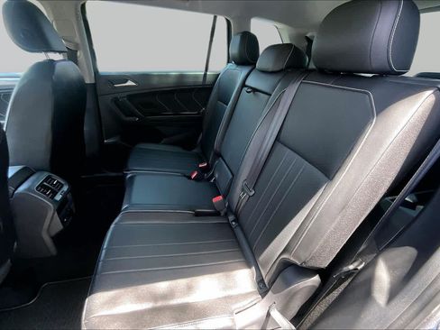 Used 2023 Volkswagen Tiguan SE FWD image 21