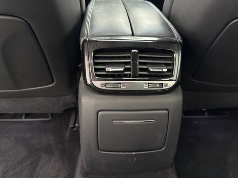 Used 2019 Genesis G90 5.0 Ultimate RWD image 41