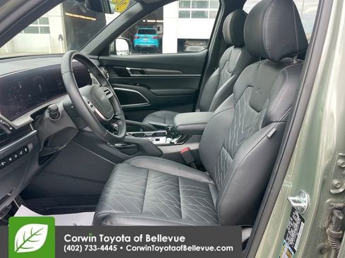 Used 2025 Kia Telluride SX X-Line AWD/4WD image 17