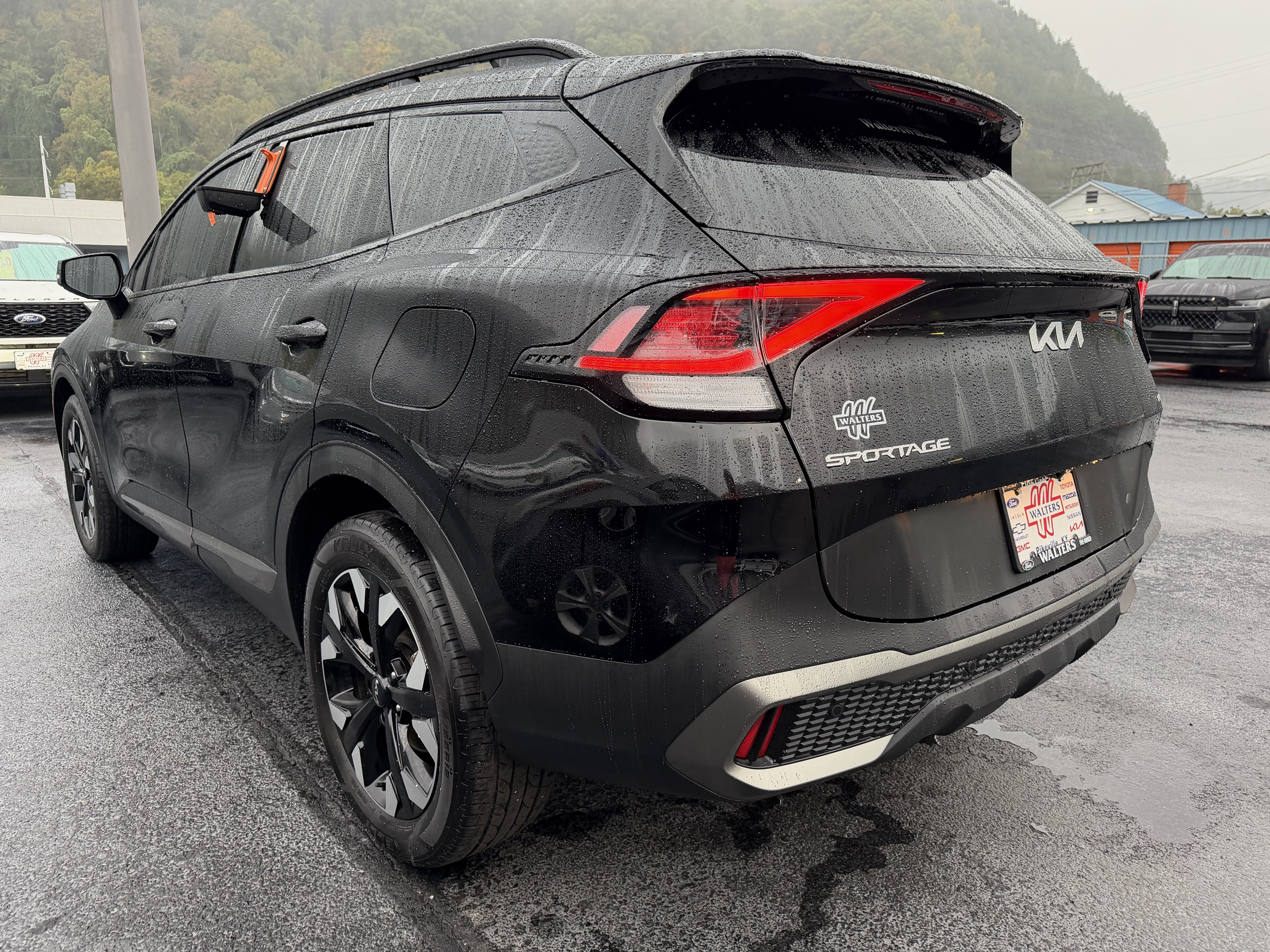 Used 2023 Kia Sportage X-Line w/ X-Line Premium Package AWD/4WD image 5