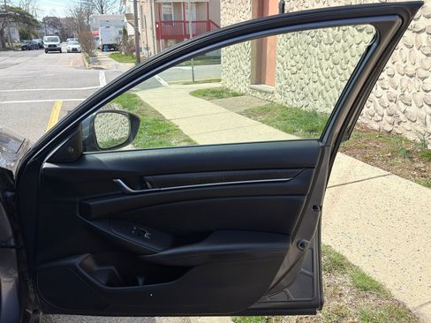 Used 2020 Honda Accord EX-L image 29