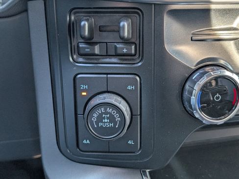 Used 2025 Ford F150 Lariat w/ Equipment Group 502A High image 13