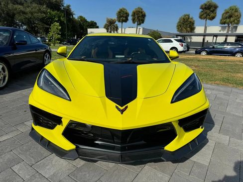 Used 2022 Chevrolet Corvette Stingray Premium Cpe w/ Z51 Performance Package RWD image 2