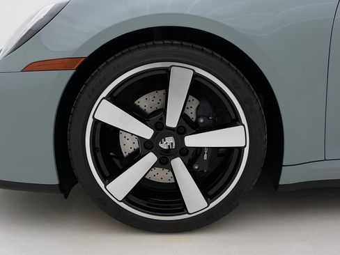 Used 2025 Porsche 911 Carrera image 28