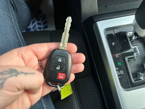 Used 2018 Toyota Tundra SR5 image 27