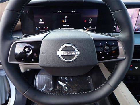 Used 2025 Nissan Murano Platinum w/ Cargo Package image 18