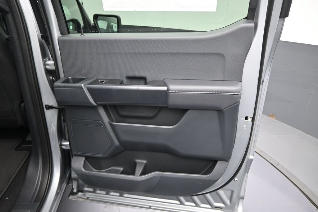 Used 2025 Ford F150 STX AWD/4WD image 30