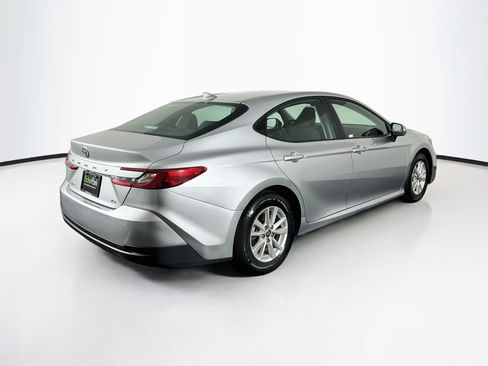 Used 2025 Toyota Camry LE FWD image 9