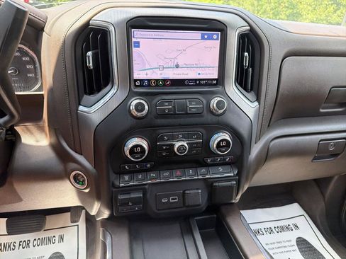 Used 2022 GMC Sierra 2500 Denali AWD/4WD image 12