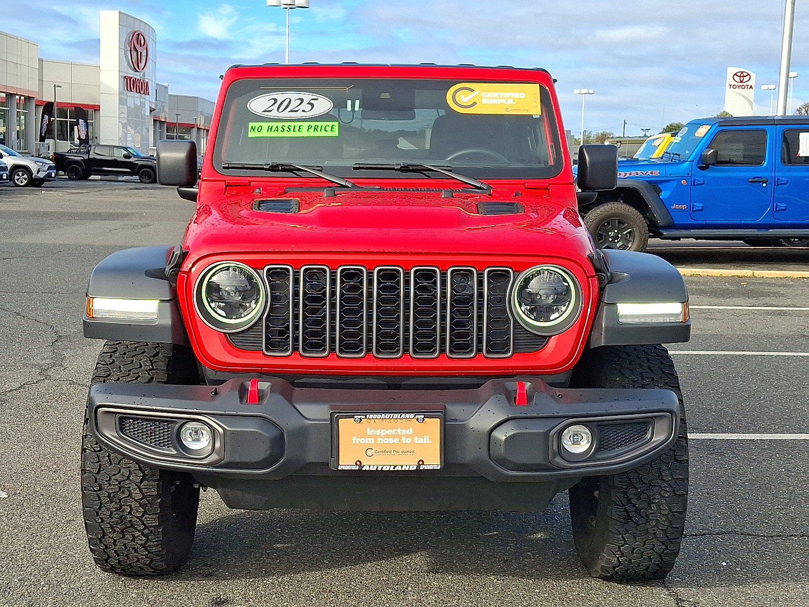 Used 2025 Jeep Wrangler Unlimited Rubicon AWD/4WD image 2