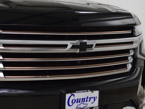 Used 2023 Chevrolet Tahoe High Country AWD/4WD image 11
