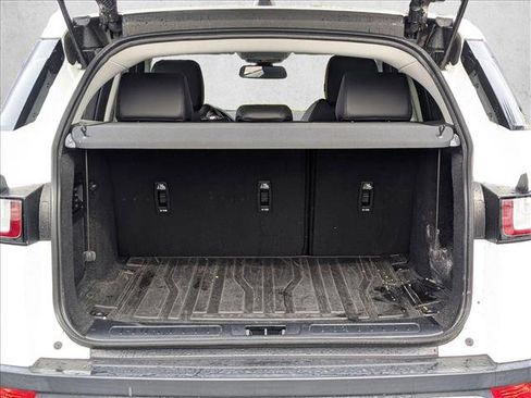 Used 2017 Land Rover Range Rover Evoque SE Premium image 6