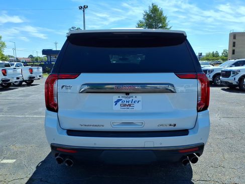 Used 2022 GMC Yukon AT4 AWD/4WD image 4