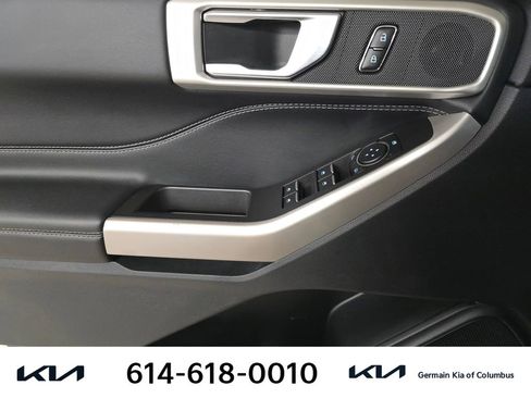 Used 2023 Ford Explorer XLT image 25