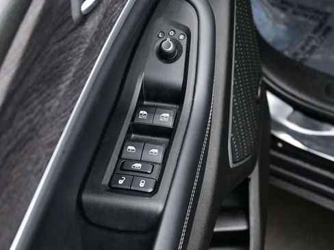 Used 2022 Jeep Grand Cherokee L Limited image 10