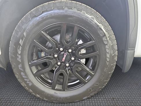 Used 2026 GMC Sierra 1500 Elevation AWD/4WD image 10