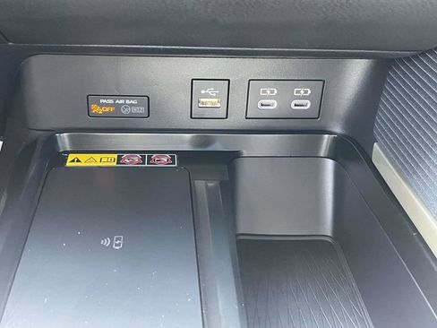 Used 2026 Toyota Camry SE FWD image 30