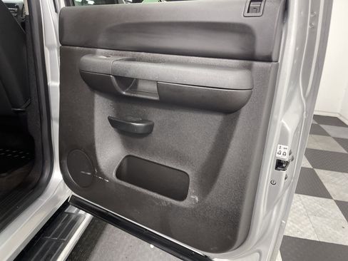 Used 2014 Chevrolet Silverado 2500 LT w/ Interior Plus Package image 18