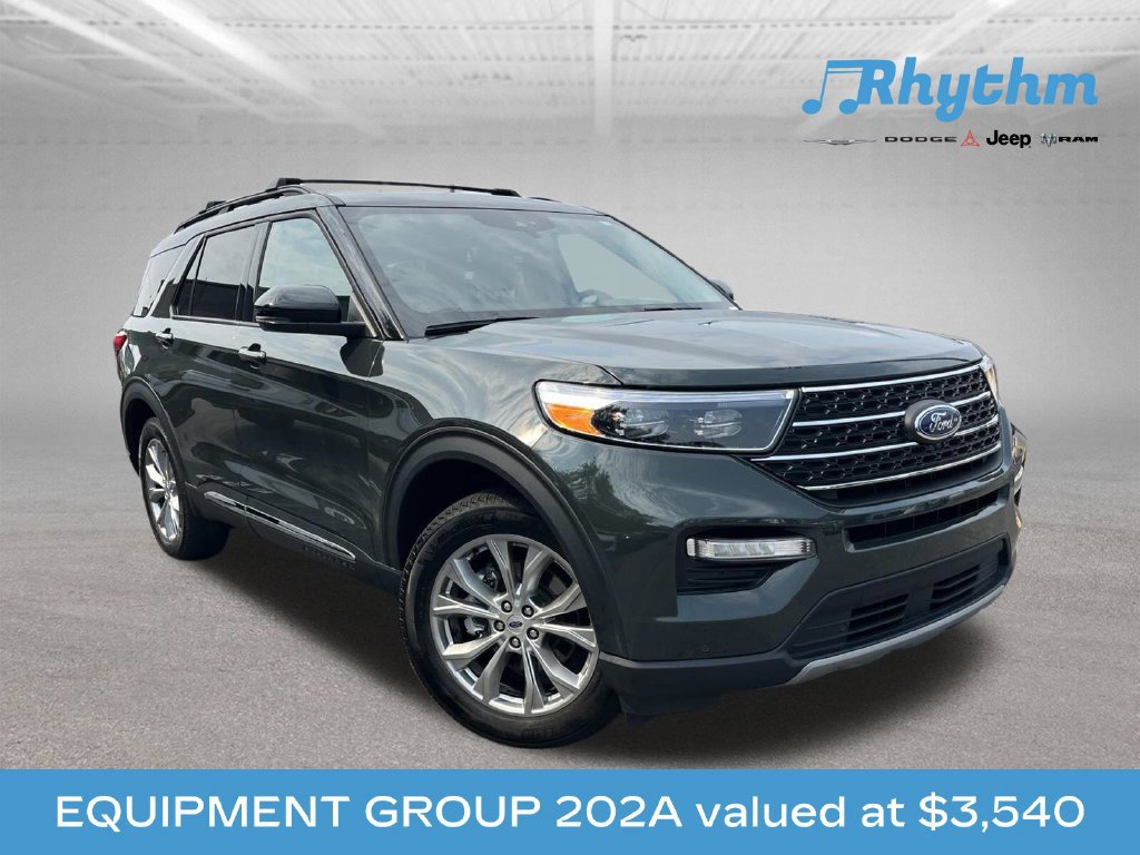 Used 2024 Ford Explorer XLT w/ Equipment Group 202A AWD/4WD image 1