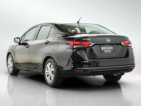 Used 2021 Nissan Versa S FWD image 3
