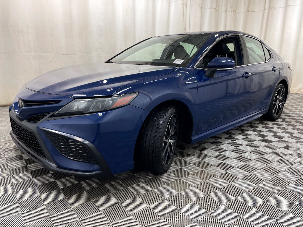 Used 2024 Toyota Camry SE FWD image 9