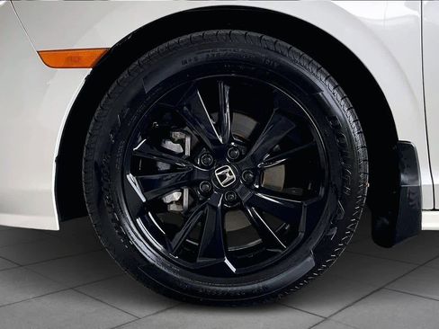 Used 2023 Honda Odyssey Sport image 22