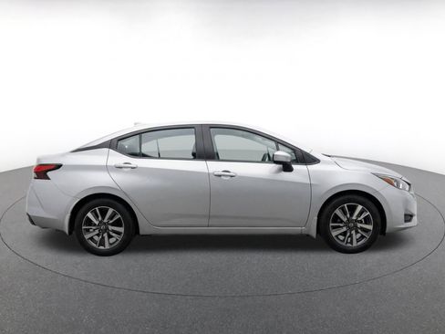 Used 2025 Nissan Versa SV FWD image 10