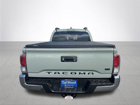 Used 2022 Toyota Tacoma TRD Off-Road w/ Black Out Package (TMS) AWD/4WD image 8