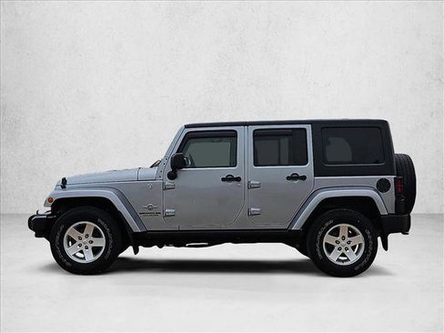 Used 2014 Jeep Wrangler Freedom Edition image 9