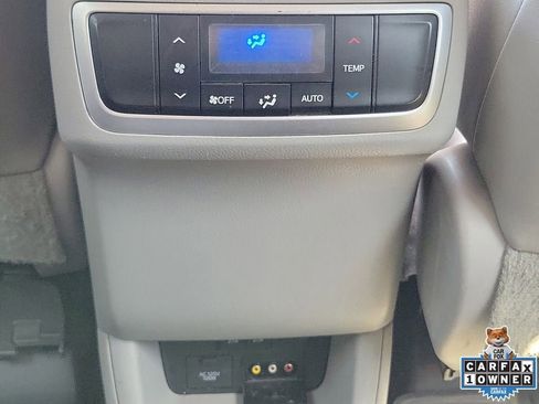 Used 2017 Toyota Highlander XLE FWD image 13