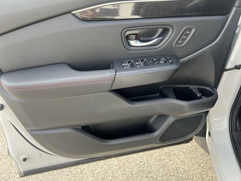 Used 2025 Honda Pilot Black Edition image 15