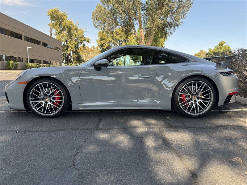 Used 2024 Porsche 911 Carrera 4S w/ Premium Package AWD/4WD image 15