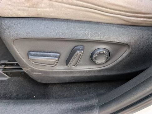 Used 2021 Toyota RAV4 XLE FWD image 18