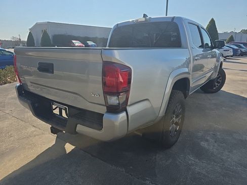 Used 2023 Toyota Tacoma SR5 w/ Technology Package image 6