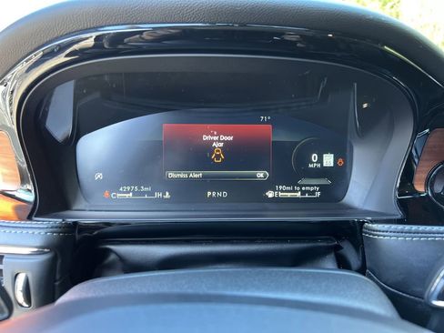 Used 2021 Lincoln Corsair Reserve w/ Equipment Group 201A AWD/4WD image 23