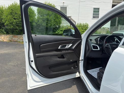 Used 2016 GMC Terrain SLT w/ Open Road Package AWD/4WD image 16