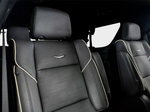 Used 2026 Cadillac Escalade Sport AWD/4WD image 31