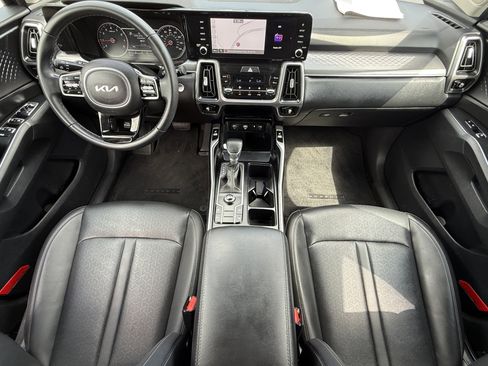 Used 2023 Kia Sorento S w/ Panoramic Sunroof Package FWD image 19