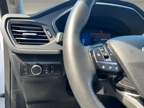 Used 2023 Ford Escape Active image 12