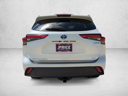 Certified 2020 Toyota Highlander XLE AWD/4WD image 7