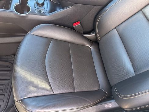 Used 2020 GMC Terrain SLT image 4