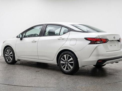 Used 2025 Nissan Versa SV w/ Trunk Package FWD image 5